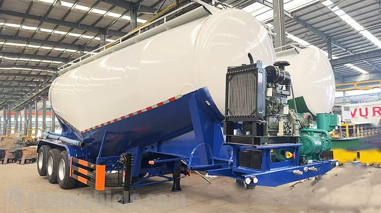 Tri Axle Dry Bulk Trailer for Sale in Cameroon