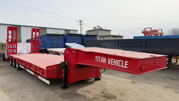 Camion semi-remorque surbaiss&eacute;e &agrave; 3 essieux &agrave; vendre au Mali