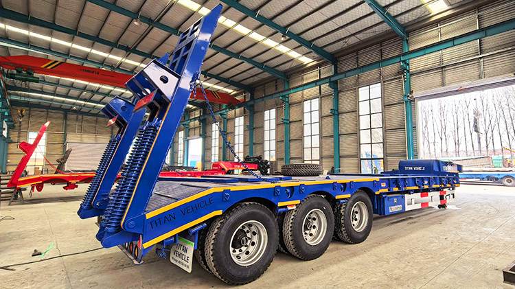 Camion porte char 3 essieux &agrave; Vendre au Kowe&iuml;t