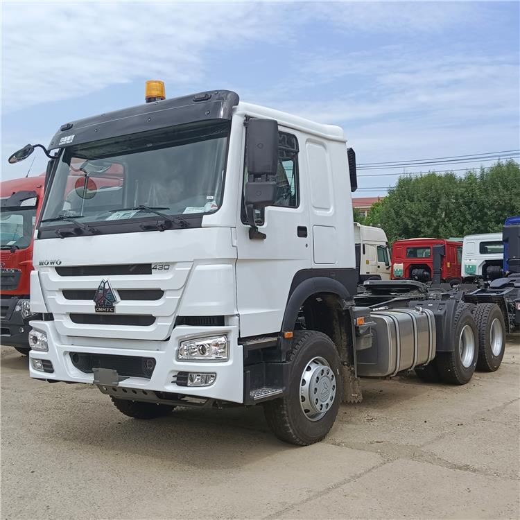 Camion tracteur HOWO 430HP à vendre