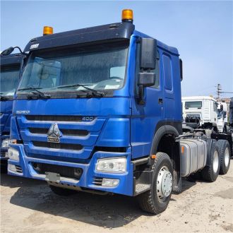 Camion tracteur HOWO 400HP